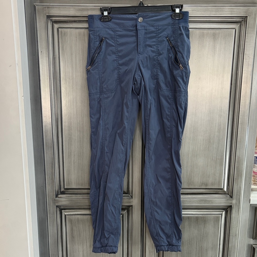 Athleta Women’s Navy Lightweight Jogger Pants